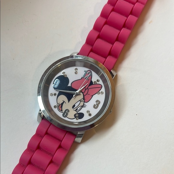 Pink Minnie Mouse Watch - Picture 2 of 4